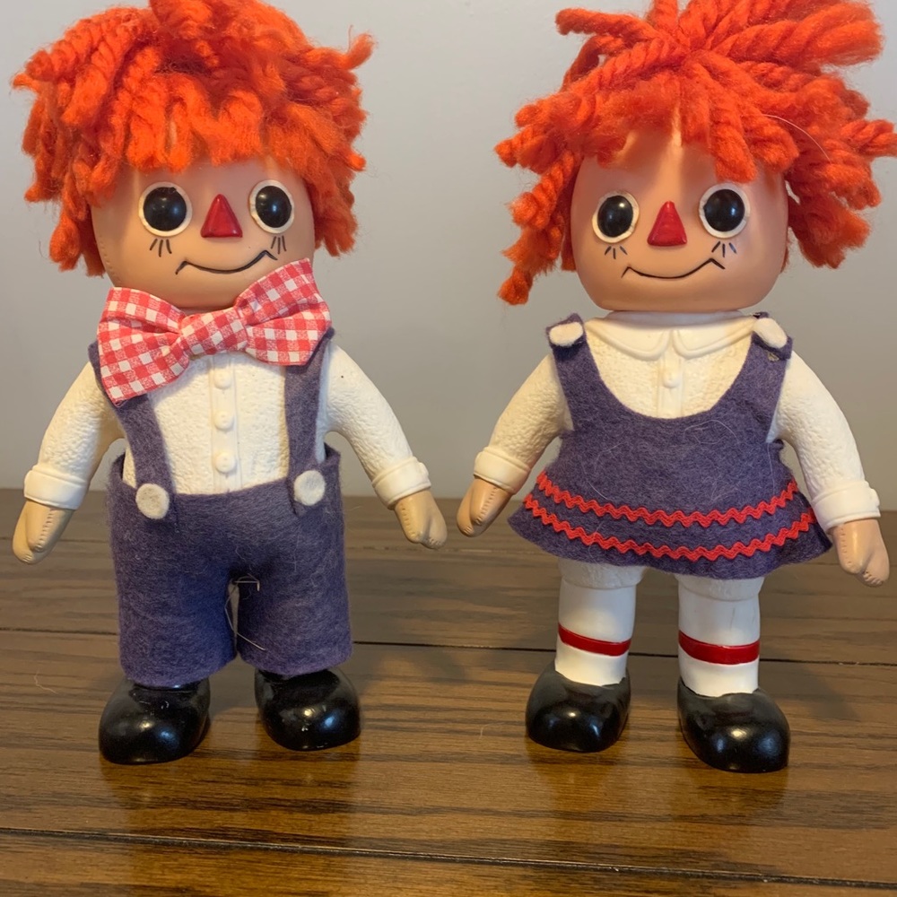 Raggedy Ann and Andy Dolls B10